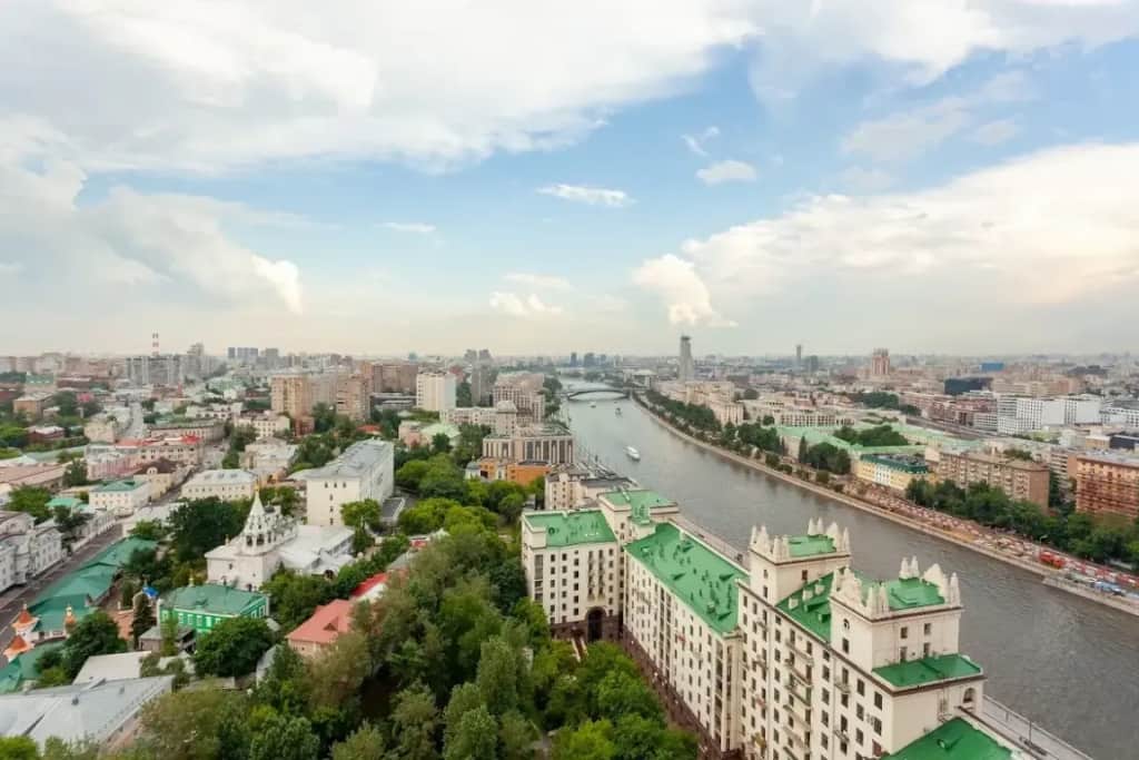 Апартаменты Роскошные с Джакузи и Видом на Реку: фото 3