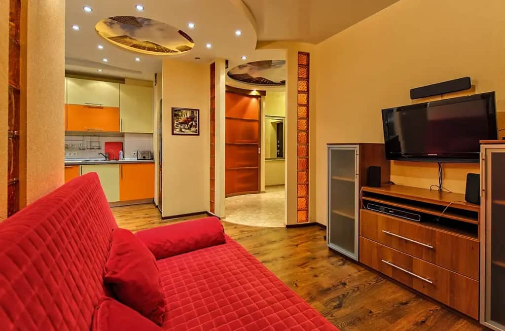 Двухкомнатные апартаменты Sutki Rent с красивым видом на город: фото 2