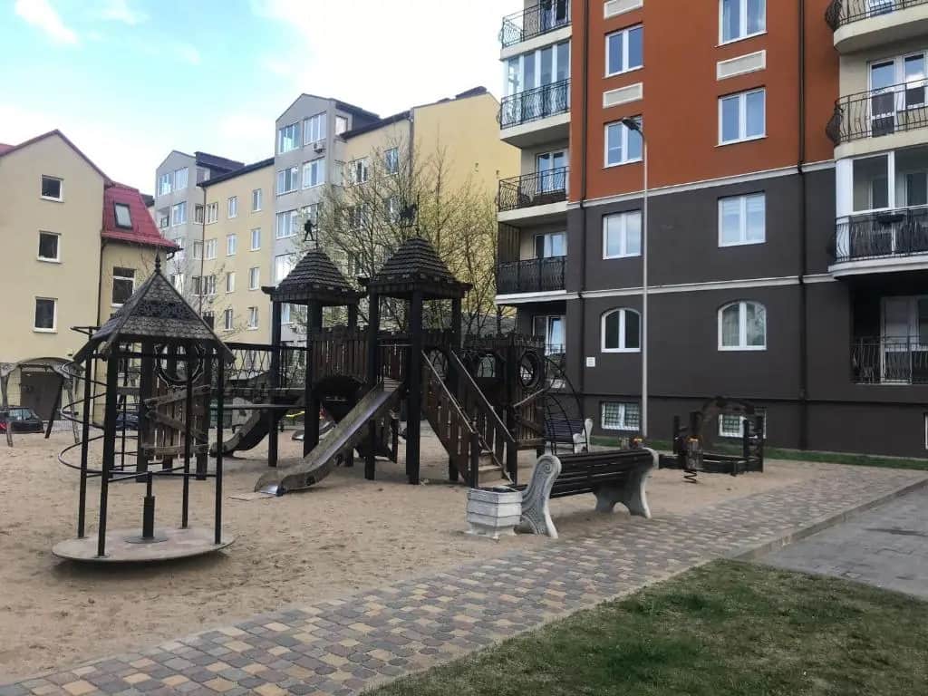 Апартаменты 3 комнаты в Центре рядом с Электричкой на Море: фото 2
