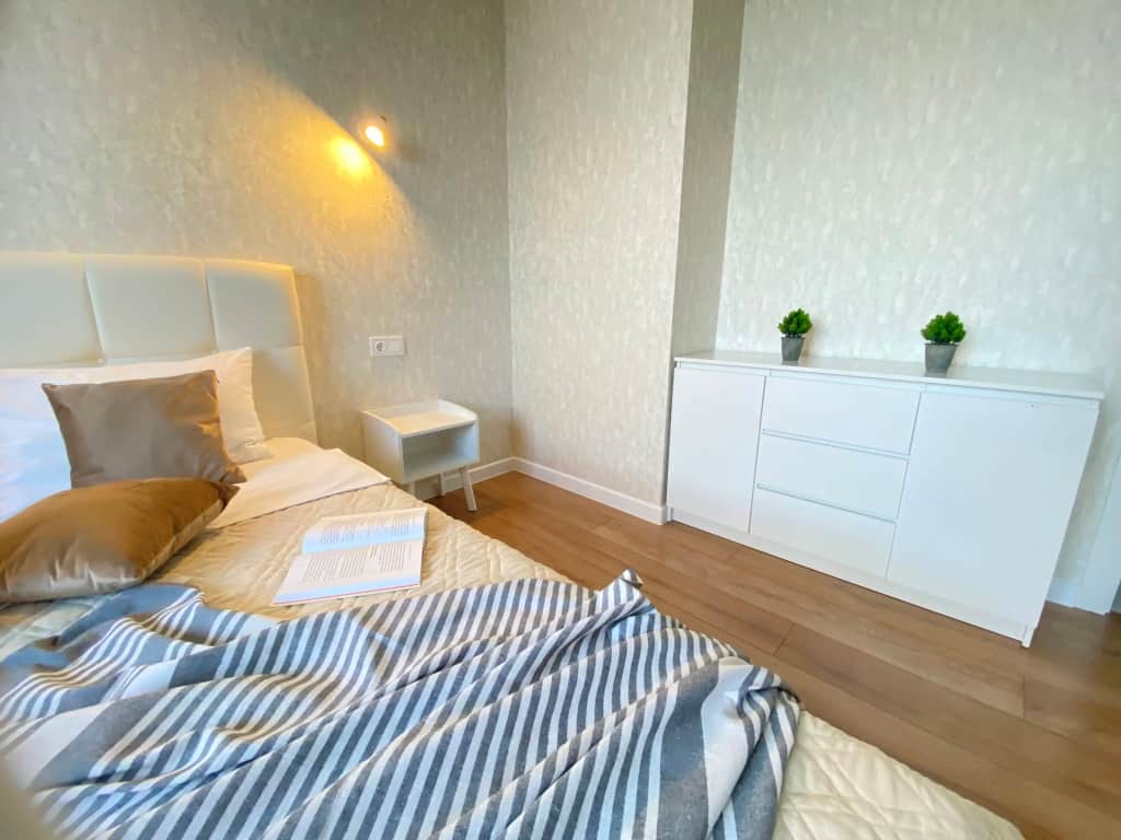Апартаменты 1-комн квартира 41 кв.м. В ЦЕНТРЕ ул. Полежаева д.92: фото 3
