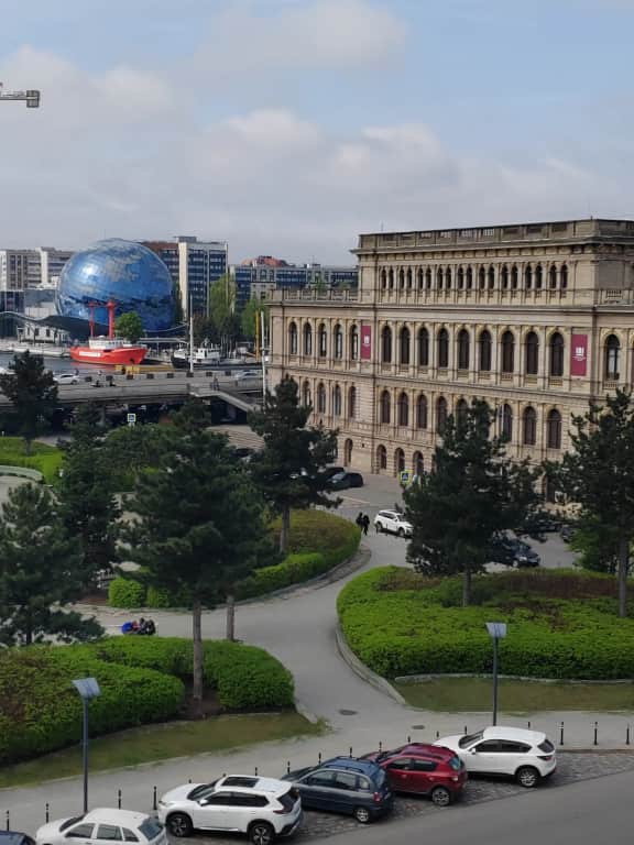 Апартаменты 2-х комнатные с видом на планету Земля: фото 2