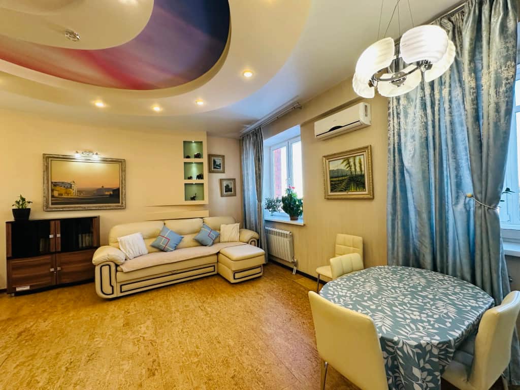 Апартаменты Nasutki38  3-х комнатная Калейдоскоп: фото 3