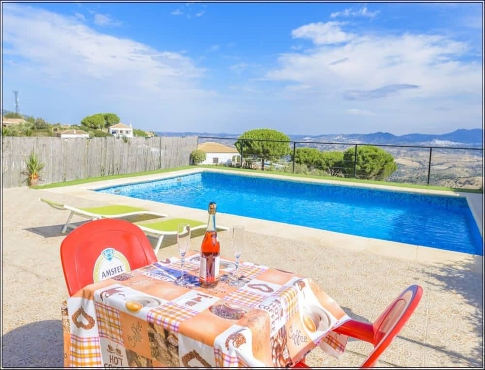 104240 - House in El Gastor: фото 4