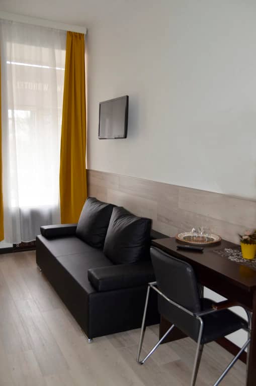 White Black Home Hotel: фото 4