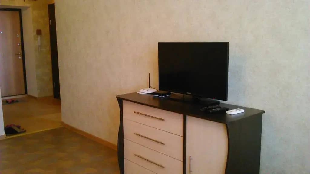 Меблированные комнаты One-Bedroom na 30let Pobedy 15d: фото 7