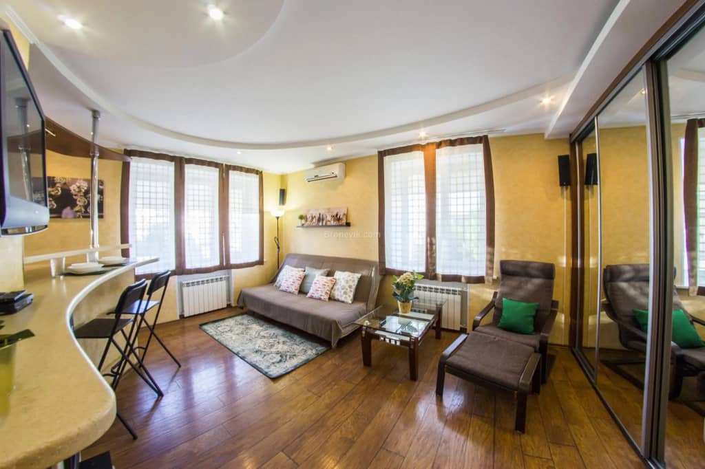 RENT-servis Apartamenty v istoricheskom tsentre Omska na Lermontova: фото 5