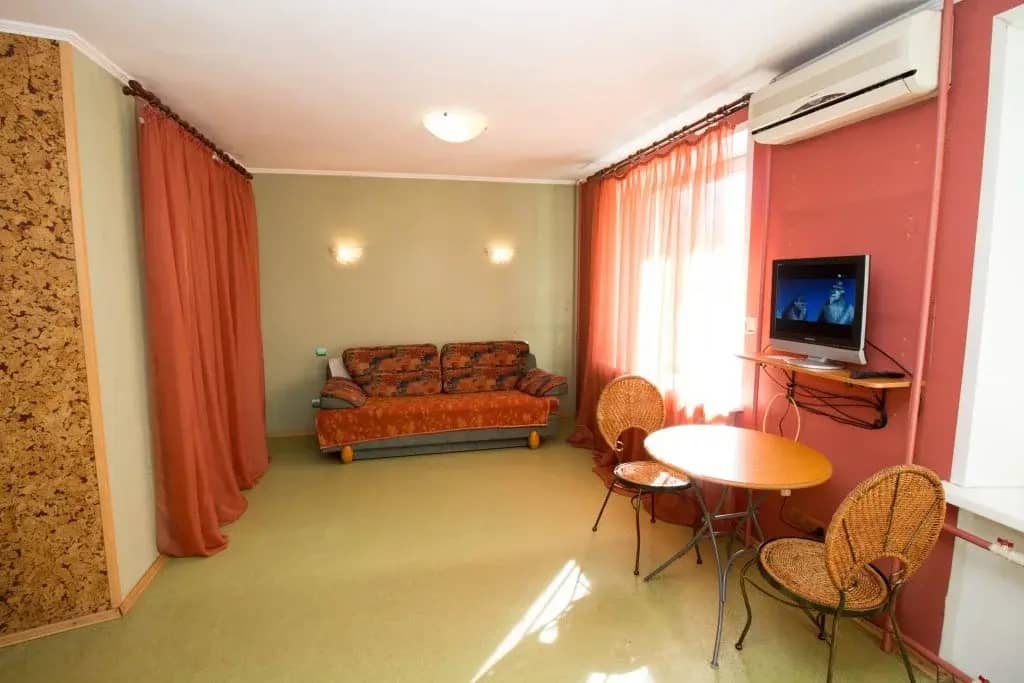 Na Polosukhina 1 Apartment: фото 4