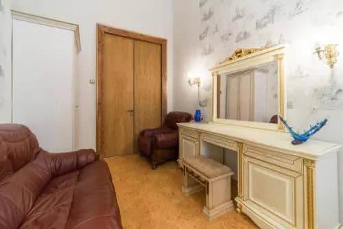Aristocrat Apartment: фото 4