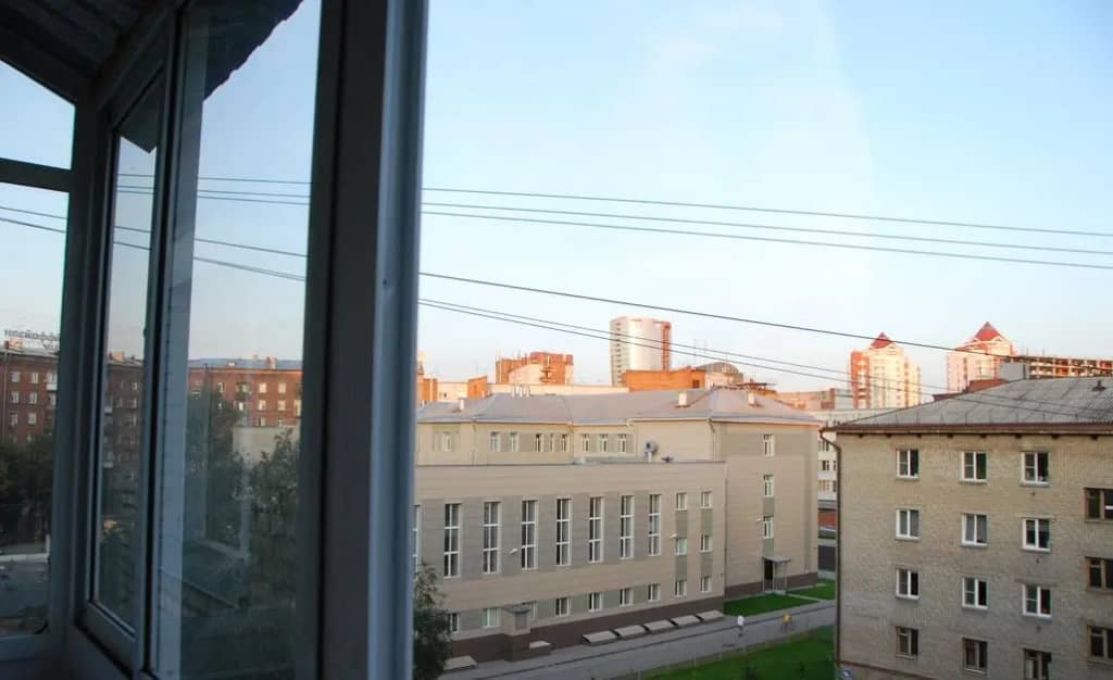 Диван и чемодан на улице Дуси Ковальчук 260: фото 7