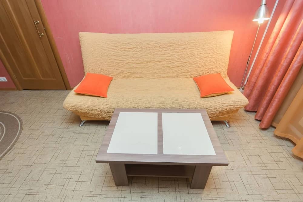 Gorkogo Square Apartment: фото 4