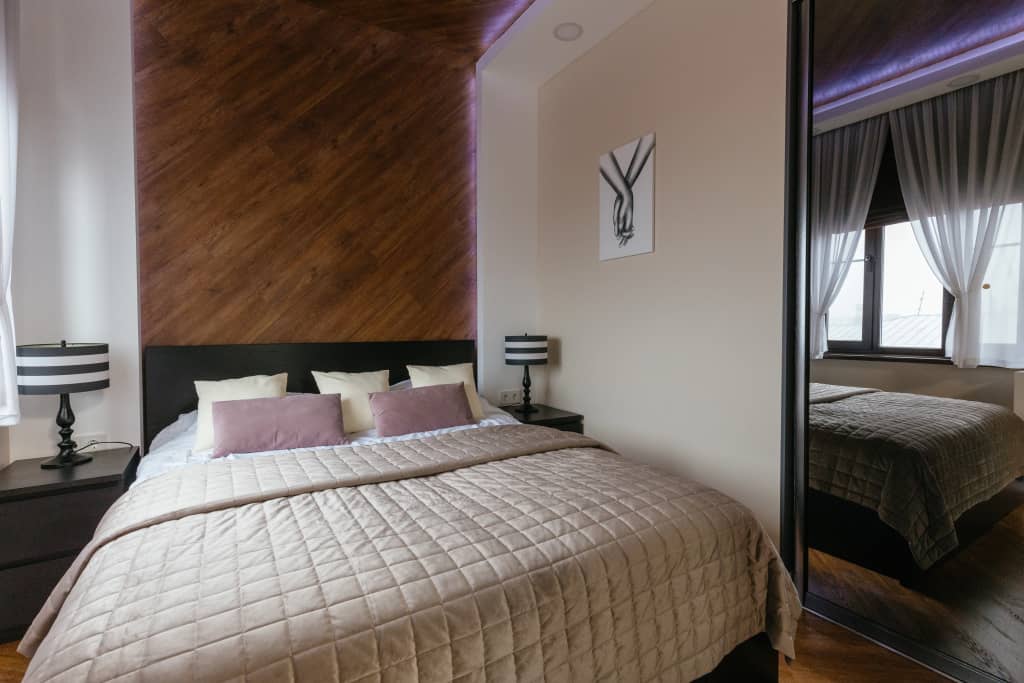 Апартаменты ROOM ROUR с видом на МОСТ ВЛЮБЛЕННЫХ: фото 6