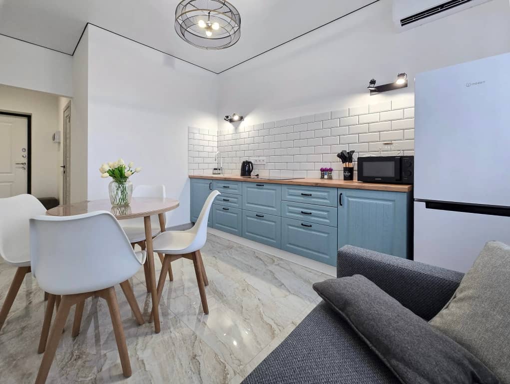 Квартиры с большим телевизором и шикарным видом на реку Кубань: фото 7