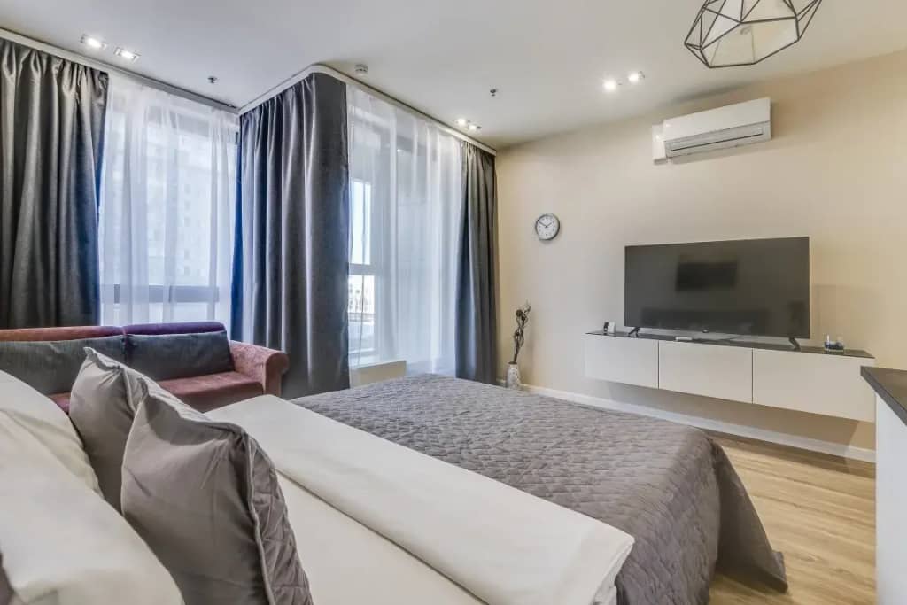 Апартаменты Стандартные с Балконом и Видом на Город Business Apartments: фото 5