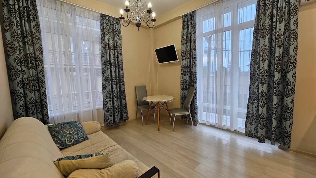 Апартаменты Просторная Квартира на Фигурной от HomeHotelSochi: фото 5