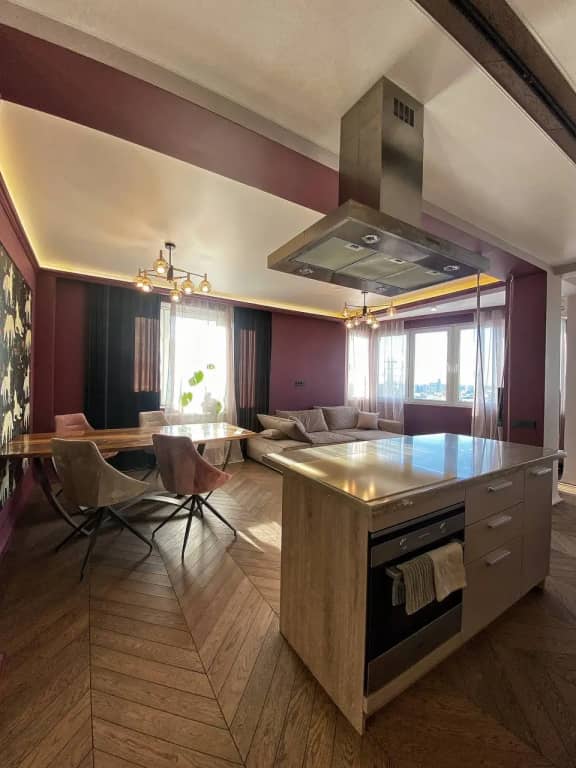Апартаменты TopRooms: Квартира с Качелями и Джакузи: фото 6