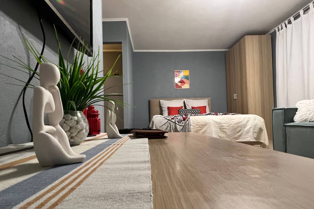 Квартира Art Room в минуте от метро Молодежная: фото 5
