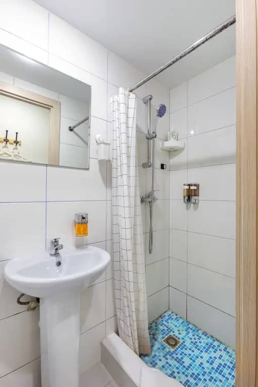 Апартаменты ROOMSTAY без окна у Крейсера Аврора: фото 6