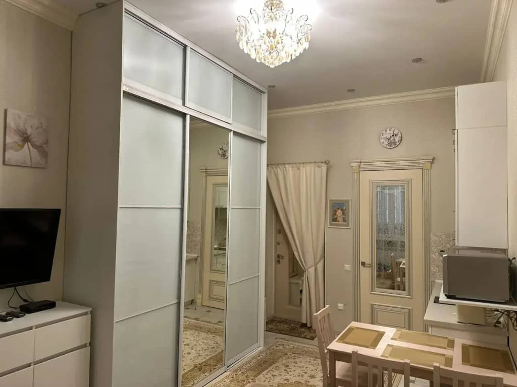 Апартаменты Уютная в Нахабино с Высокими Потолками и Балконом: фото 4