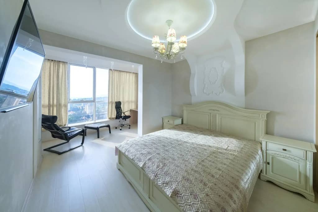 Апартаменты 3к видовые 130м, у морпорта с джакузи. 500м до моря: фото 5