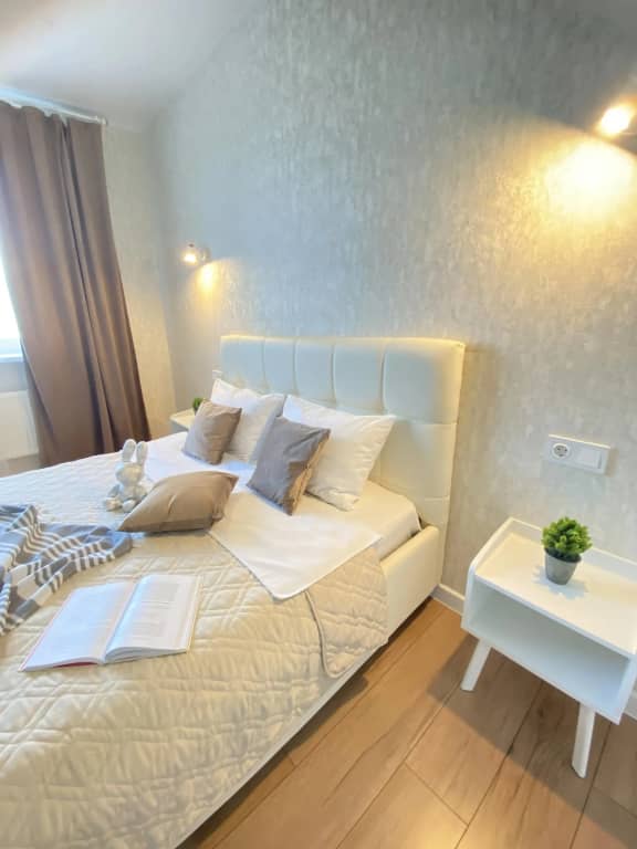 Апартаменты 1-комн квартира 41 кв.м. В ЦЕНТРЕ ул. Полежаева д.92: фото 4