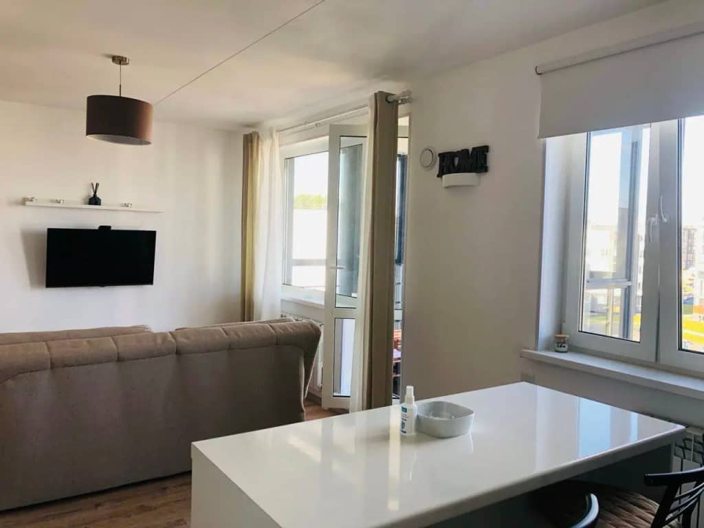 Квартира Уютная Студия White Room в PtzHome: фото 4