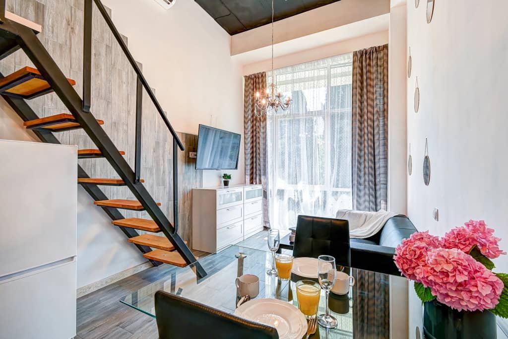 Апартаменты Loft в АК Миррор: фото 5