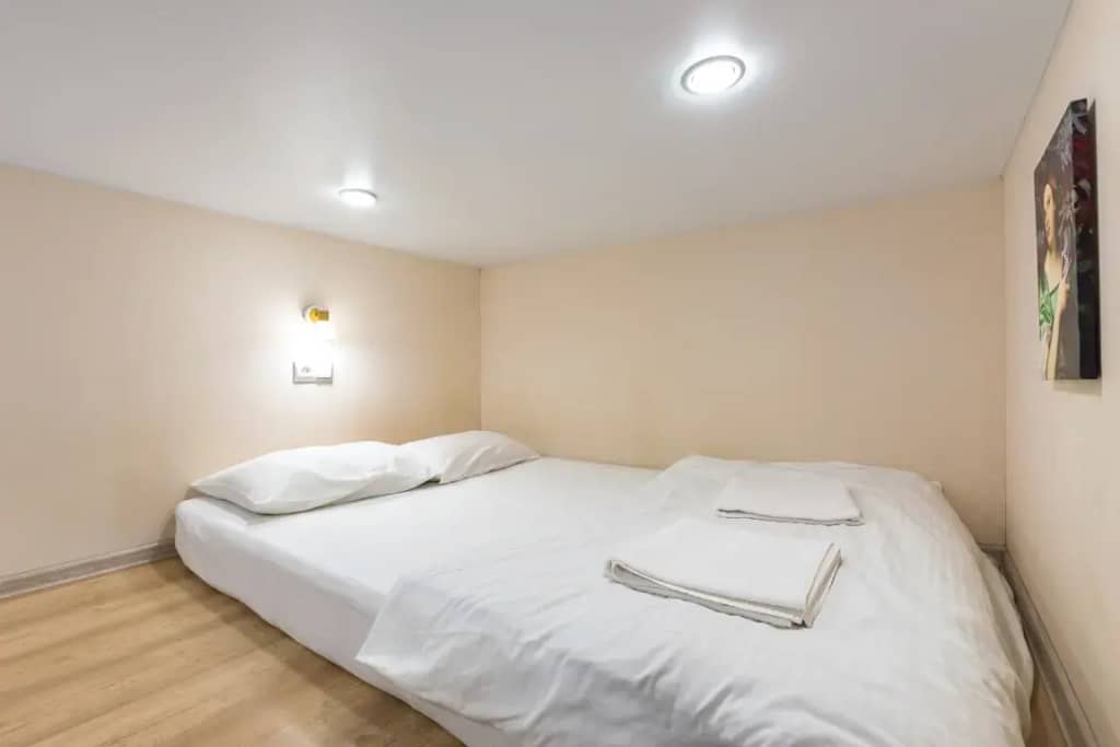 Апартаменты ROOMSTAY метро Петроградская с видом на город: фото 5