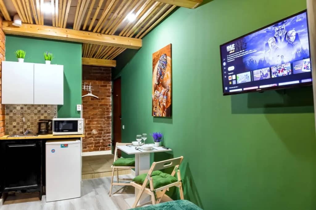 Апартаменты ROOMSTAY метро Василеостровская с видом во двор: фото 4