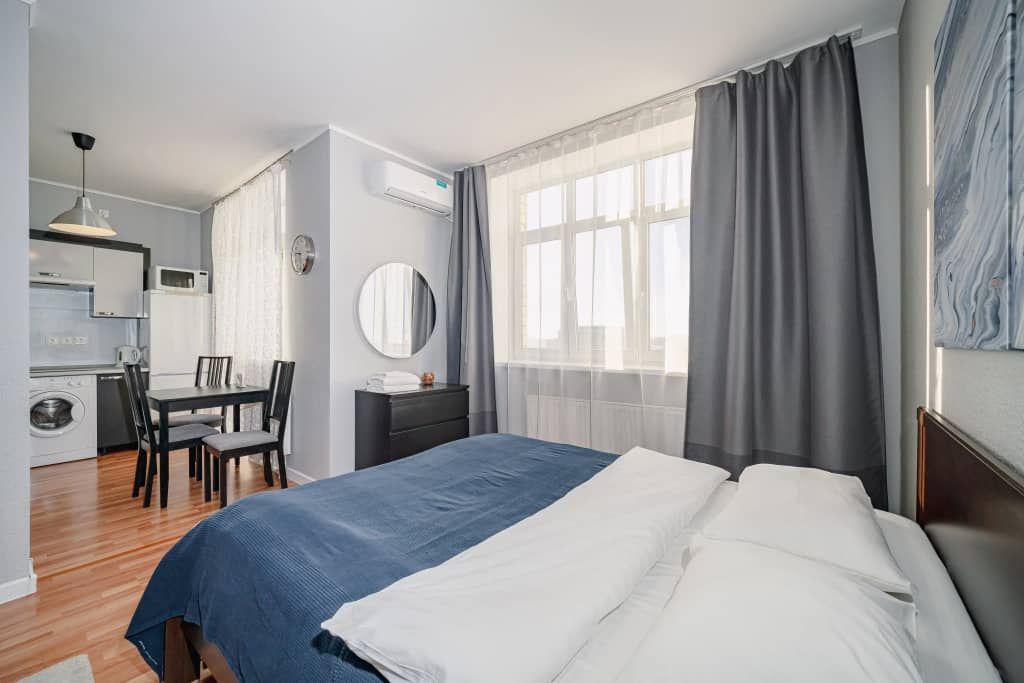 Апартаменты студия Rooms-ekb с видом на город (25 этаж): фото 4