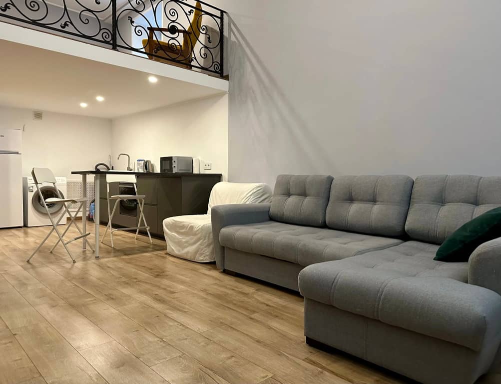 Квартира Cтудия Лофт Двухуровневая Yarapartments: фото 4