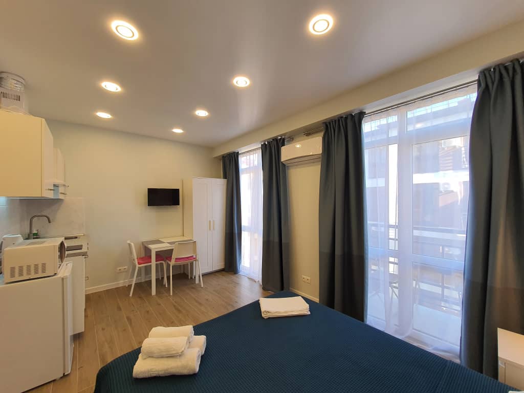 Апартаменты Студия LOFT на Нагорной от HomeHotelSochi: фото 4