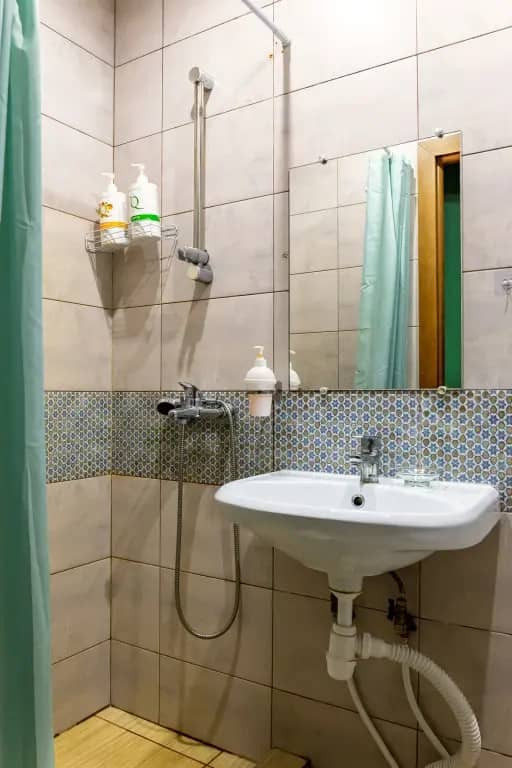 Апартаменты ROOMSTAY метро Василеостровская с видом во двор: фото 7