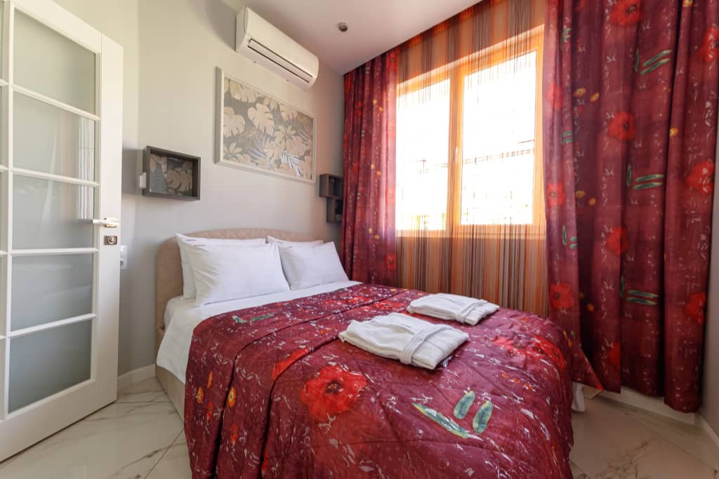 Апартаменты Red Apartments Арт Лайт Сити Лира: фото 4