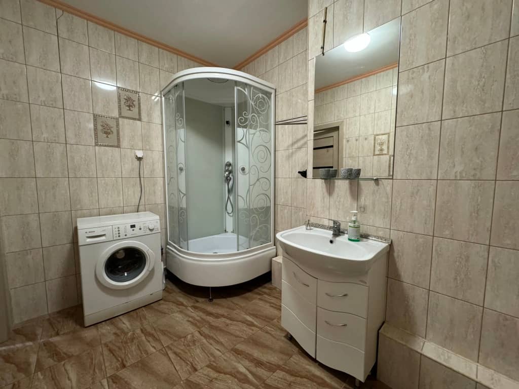 Квартира недалеко от центра: фото 7