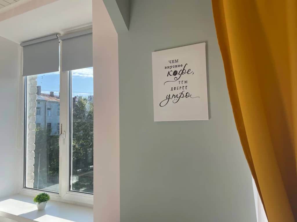 Апартаменты J&N Apartments Трёхместная студия с балконом в центре города Московский 16: фото 7