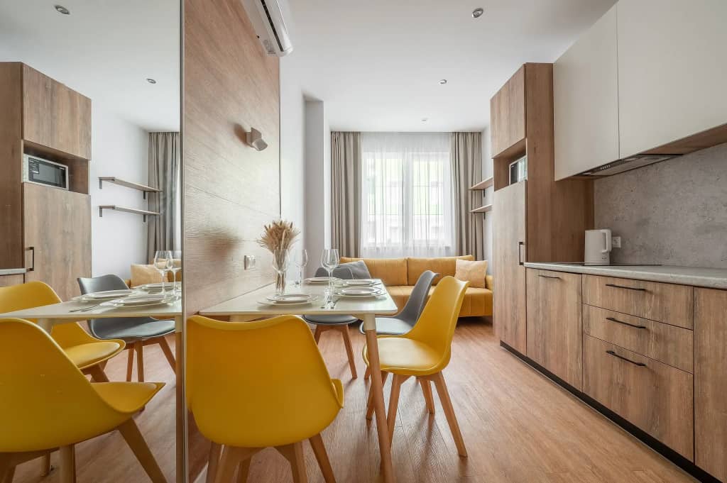 Апартаменты RED APARTMENTS Арт Лайт Сити апартамент Аделин: фото 5