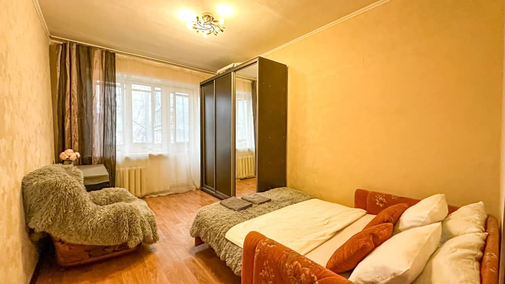 Квартира Трехкомнатная Возле Метро Народное Ополчение: фото 7