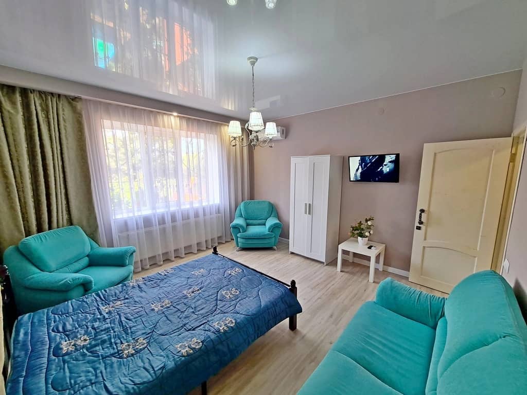 Квартира Номера на Пляже 150 3 Гостевой Дом: фото 4