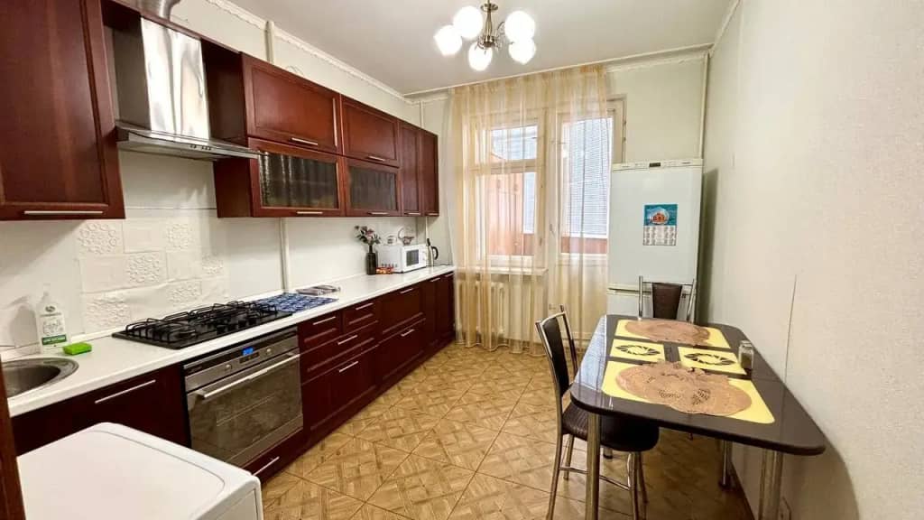Квартира Трехкомнатная в Зеленой роще Уфы: фото 5
