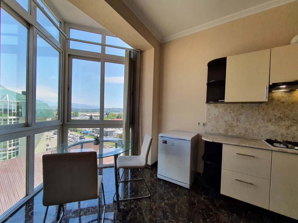 Апартаменты Уютная 1к Квартира на Мира от HomeHotelSochi: фото 6