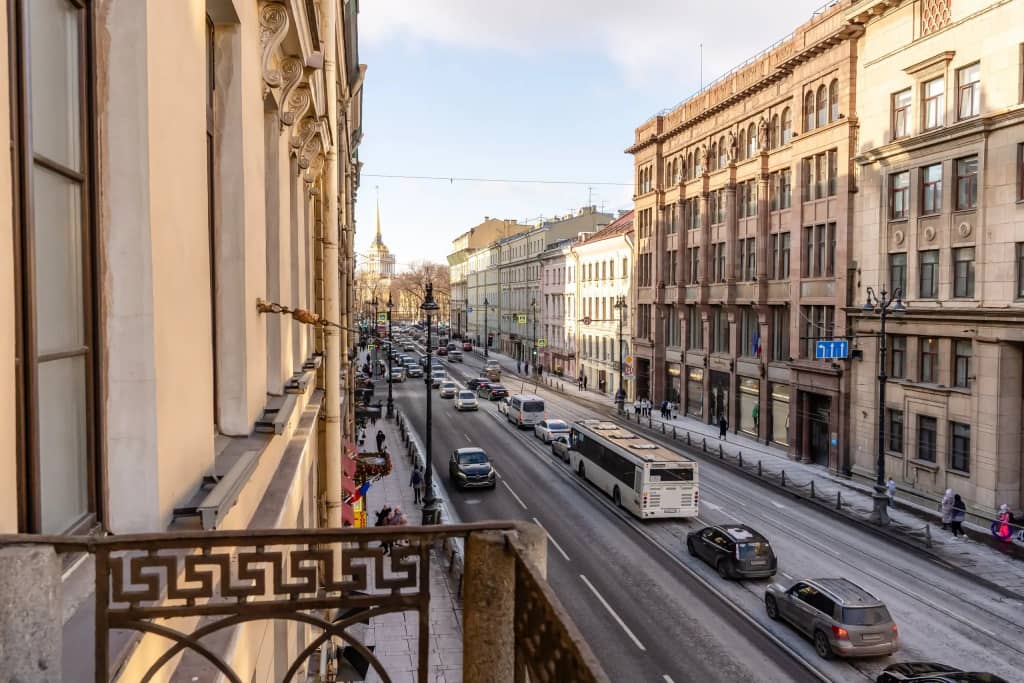 Современная квартира Невский 13 с балконом и парковкой: фото 5