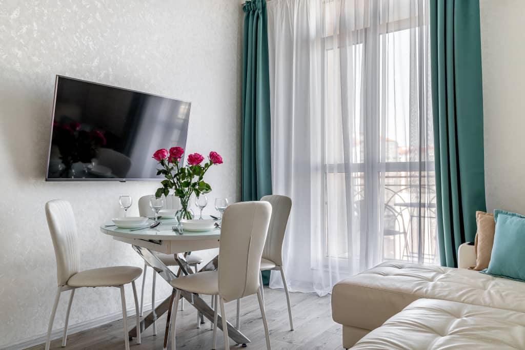 Квартира Просторная в Живописном Районе от Home Group apartments: фото 4