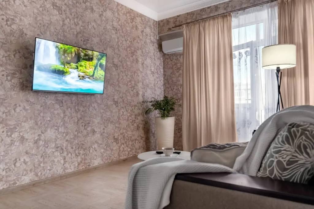 Квартира класса Комфорт в центре спальня + гостиная от Piligrim-KMV.ru: фото 6