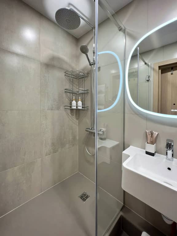 Апартаменты Granada Красивая студия в новом апарт-отеле на берегу канала: фото 6