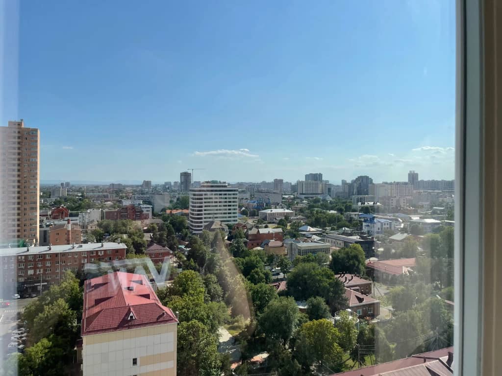 Квартира с Красивым Видом в Центре Города: фото 4