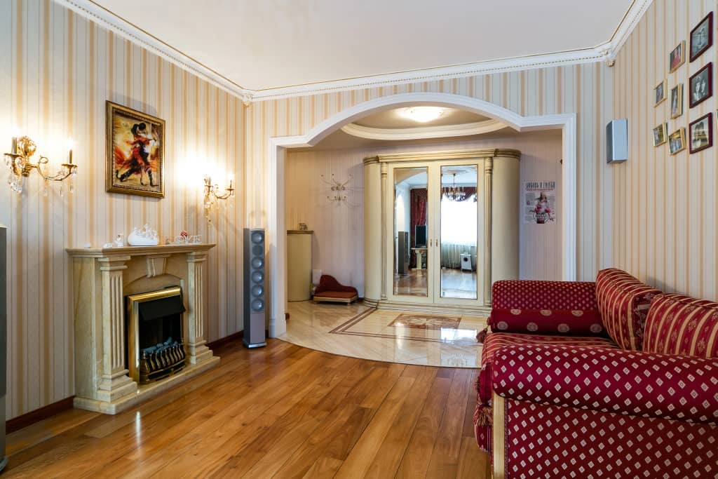 In Empire Style Apartments: фото 4