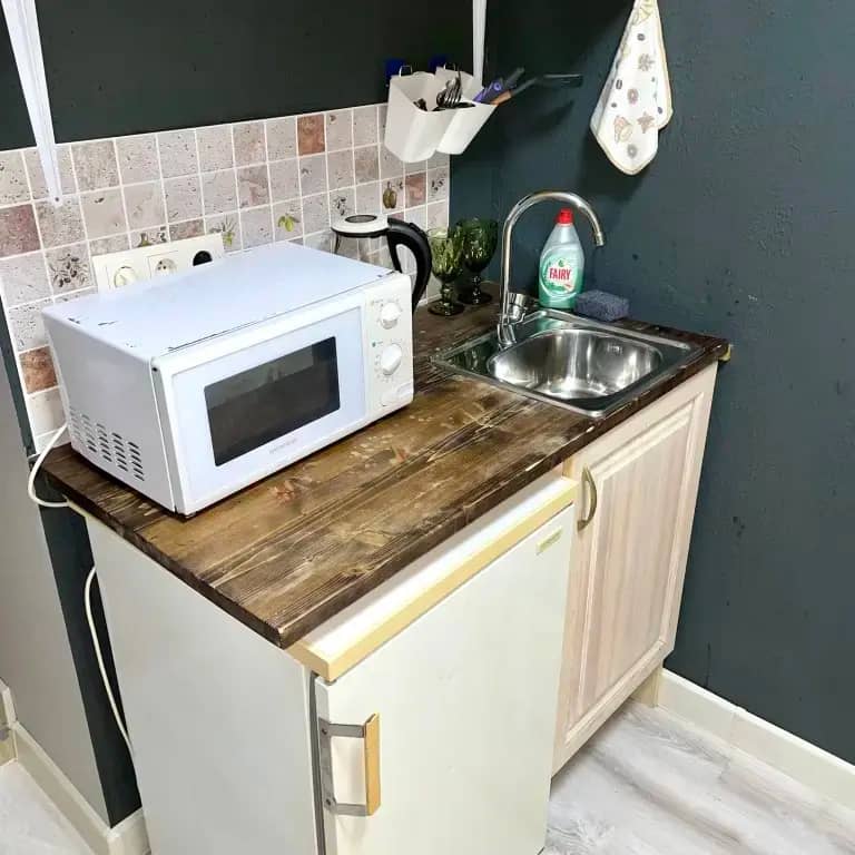 Апартаменты ROOMSTAY метро Василеостровская с видом во двор: фото 7