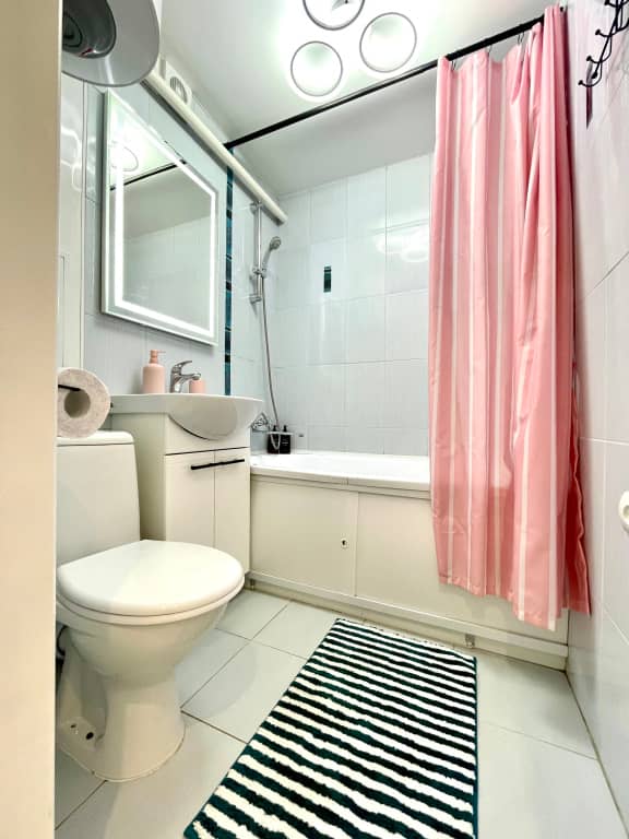 Квартира ApartMari Светлые двухкомнатные апартаменты в самом центре: фото 5