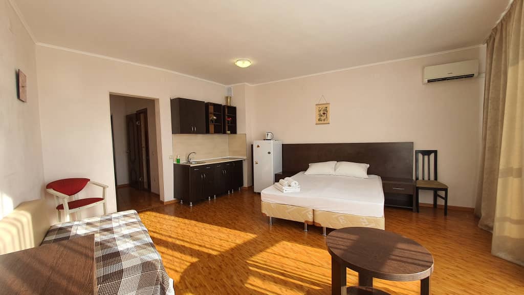 Апартаменты Уютная Студия на Кирпичной от HomeHotelSochi: фото 5