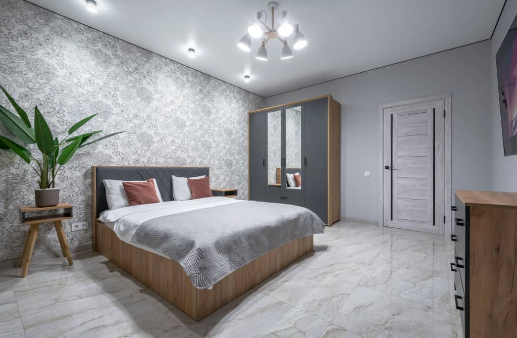 Квартиры с большим телевизором и шикарным видом на реку Кубань: фото 5